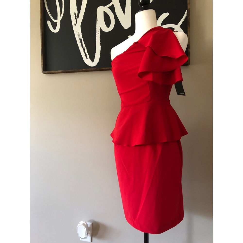 Elegant one shoulder red dress